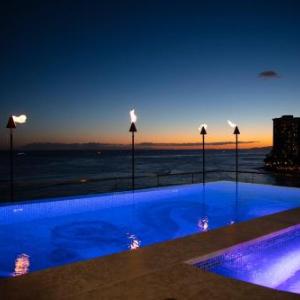 ESPACIO THE JEWEL OF WAIKIKI