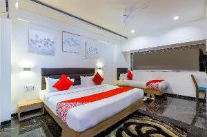 OYO 45723 Hotel Pearl, Surat