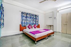 SPOT ON 44061 Maanas Service Apartment, Nashik
