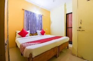 Vaccinated Staff - OYO 44387 Star Guest House, Trimbak