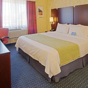 Hotels near Knockdown Center - Fairfield Inn New York Long Island City/Manhattan View