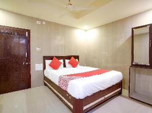 OYO Flagship 46788 Balaji Residency, Kondapur
