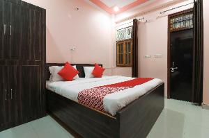 OYO 44205 Hotel Aryan Galaxy, Lucknow