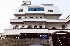 OYO Flagship 44546 Royal Holiday, Patna