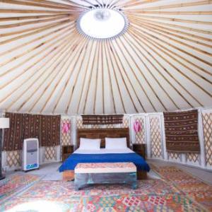 Roomy Yurts Gulmit Hunza