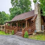 ER66 - Lil' Bit of Heaven - Great location Close to all the action! cabin Pigeon Forge