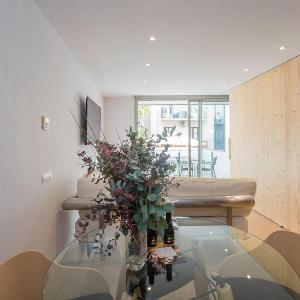 Rentals: Sant Gervasy apt big terrace