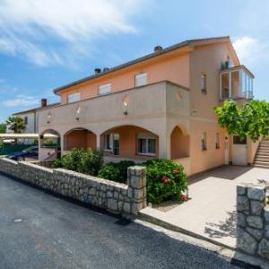 Holiday House Snjezana