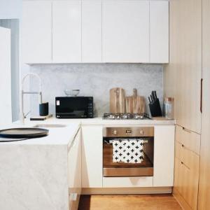 ReadySet Apartments at Lighthouse
