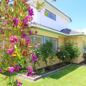 AristaAir- Central City Townhouse