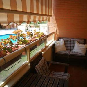 A&N Mediterranean Terrace Apartment with Pool & Parking