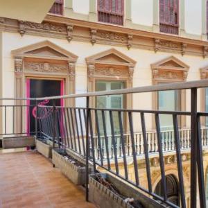 3 dormitorios con balcon junto calle Larios