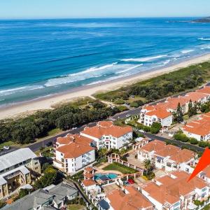 Breakers Unit 5 5- Resort Style - Stone Real Estate Yamba