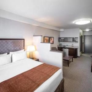 Acclaim Hotel Calgary Airport