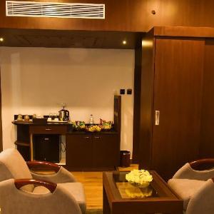 SILVER OAK HOTEL