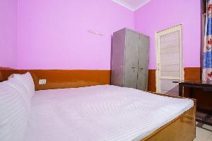 SPOT ON 44303 Canadian Guest House, Mohali