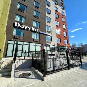 Days Inn by Wyndham Staten Island