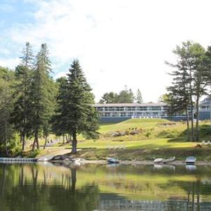 Hotels near Boothbay Railway Village - Beach Cove Waterfront Inn