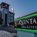Hotels near Six Flags Fiesta Texas - La Quinta Inn & Suites by Wyndham San Antonio Northwest