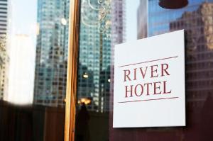 River Hotel hotel near McCormick Place