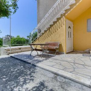 Apartments with parking space Kastel Stari Kastela - 22588