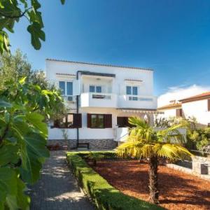 Brand new apartments Viktorija just 250m from the beach!
