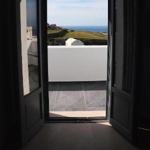 Nastram Suites Oia
