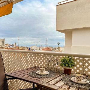 Sira House by Hello Homes Sitges