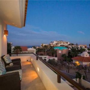Saltwater Pool Private Villa with Ocean Views and Resort Access