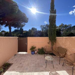 Mazet rénové avec piscine tennis 2 terrasses à Cavalaire-sur-Mer. - FR-1-100-333