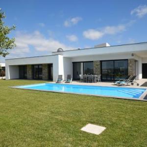 Modern Villa in Alcobaça with Private heated Swimming Pool