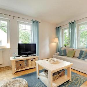 By the Sea Nadmorski with Balcony 300m from the Beach by Noclegi Renters