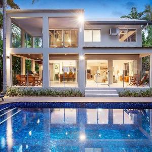 Indirah on the Beach - a spacious Beachfront home