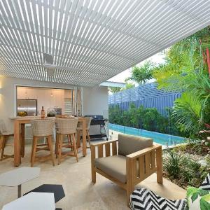 Tropical Villa on Craven Close