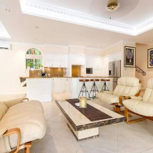 Barbados in the Tropics - 5 Bedroom Luxury Home