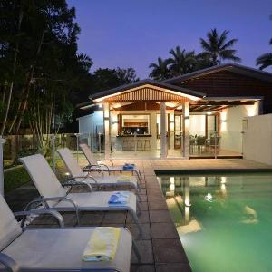 1/48 Garrick Street - Beach House Close to Town