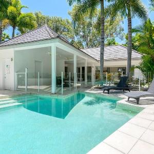 Syreon - 3 Bedroom House Close to the Beach