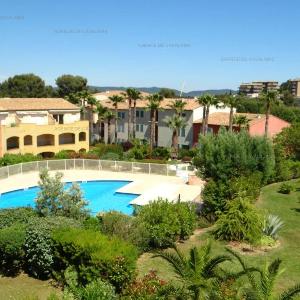 T3 climatisé avec piscine tennis proche plage à Cavalaire - FR-1-100-330