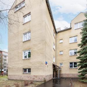 Vintage Apartment Sengera Cichego with 3 Bedrooms by Noclegi Renters