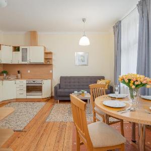 Charming Apartment Located near the Promenade in Świnoujście by Noclegi Renters