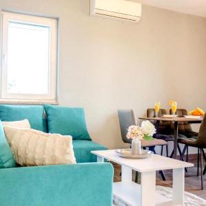CROWONDER Sunset Apartments with Amazing View!!!