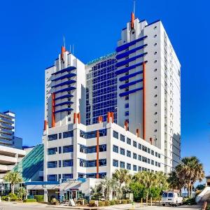 ** March Specials ** Beautiful Efficiency Condo in Ocean Front Building