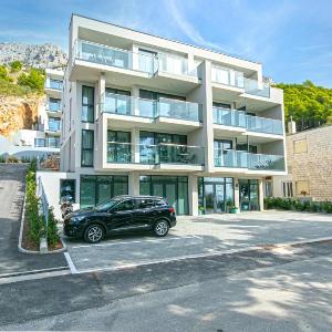 Seaside apartments with a swimming pool Brela Makarska - 19834