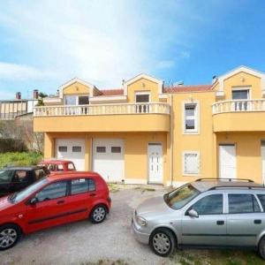 Apartments with parking space Kastel Stari Kastela - 22551