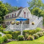 Hotels near Ogunquit Playhouse - Admiral's Inn Resort