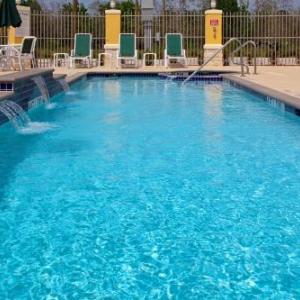 Fort Bend County Epicenter Hotels - Holiday Inn Express Hotel and Suites Katy