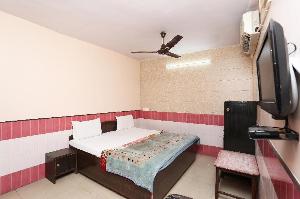 SPOT ON 40934 New Ahuja Guest House, Moradabad