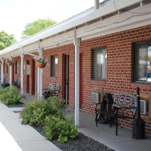 Hotels near Malheur County Fairgrounds - Ontario Inn