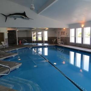 Hotels near Marshfield High School - Edgewater Inn Coos Bay