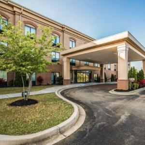 Hotels near The 720 Room Spartanburg - Comfort Suites At Westgate Mall